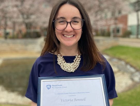 Victoria Bonnell awarded Graduate Student Excellence in Mentoring Award
